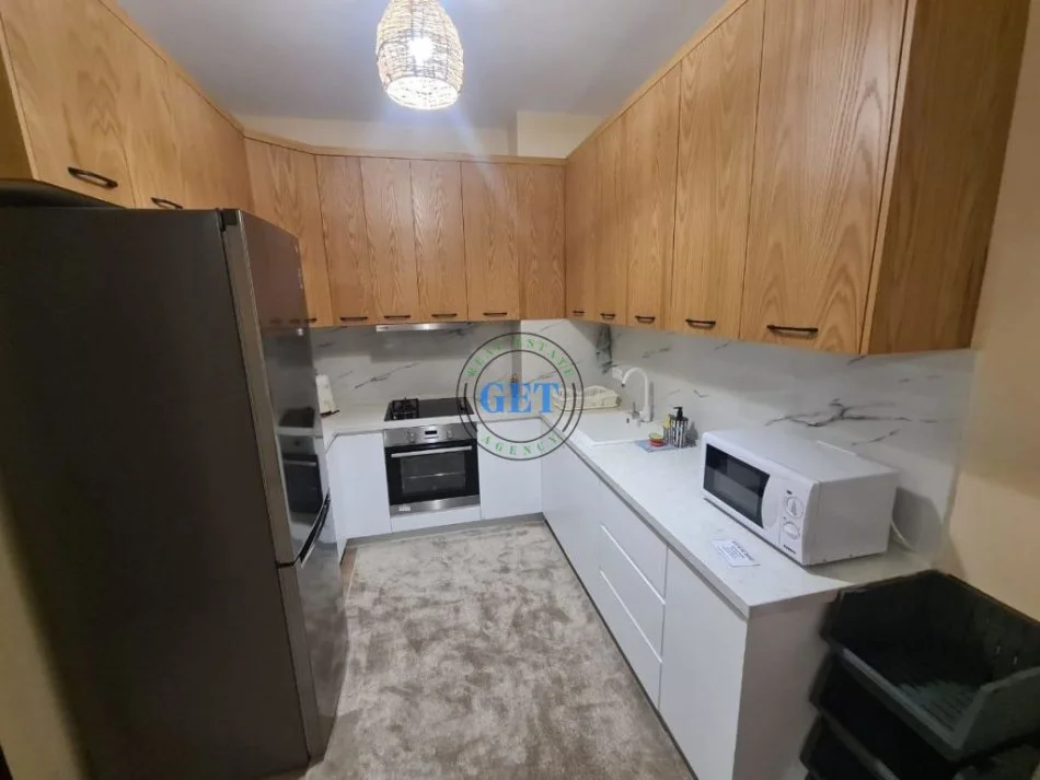 Durres, jepet me qera apartament 1+1+Ballkon Kati 2, 65 m² 400 € (Plazh Iliria)