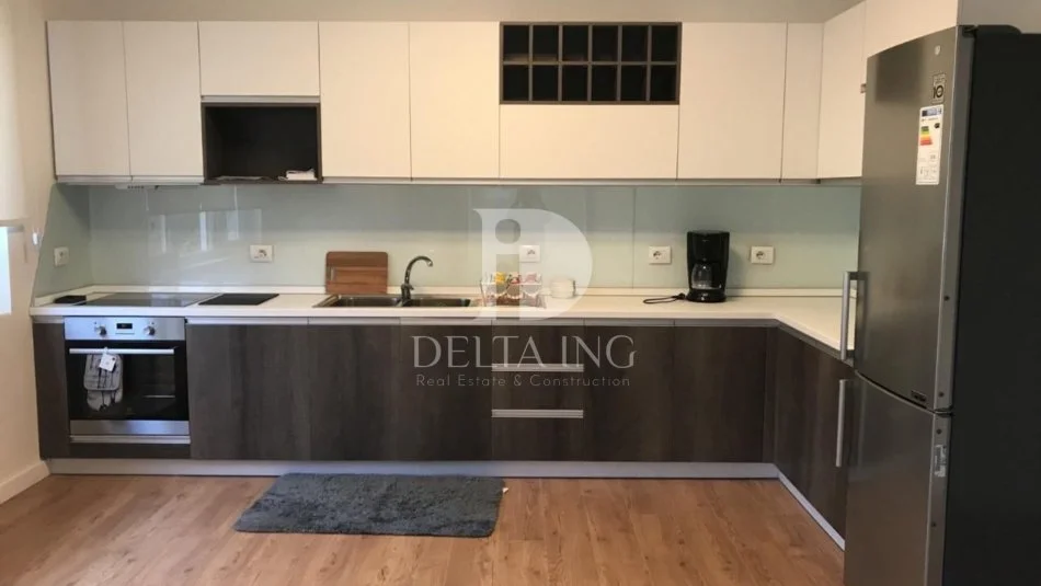 Tirane, jepet me qera Vile 2 Katshe Kati 2, 430 m² 3.000 € (Kompleksi Akacia 2)