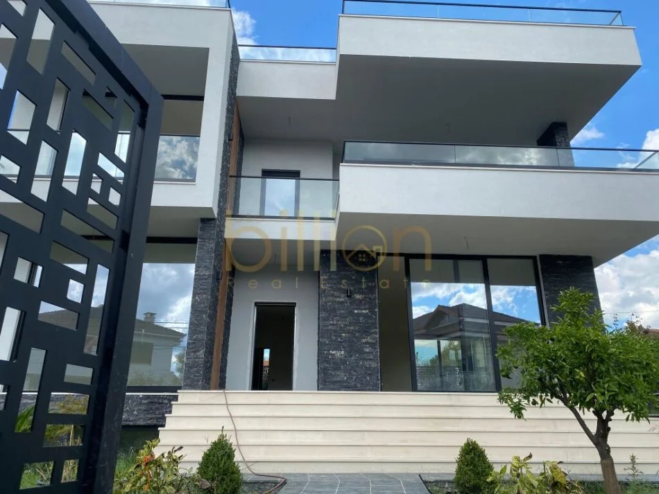 Tirane, shitet apartament 2 Katshe , 550 m² 790.000 € (rruga e elbasanit, Tirana, Albania)