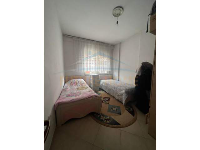 Tirane, shitet apartament 2+1 Kati 2, 93 m² 93.000 Euro (Unaza e Re)