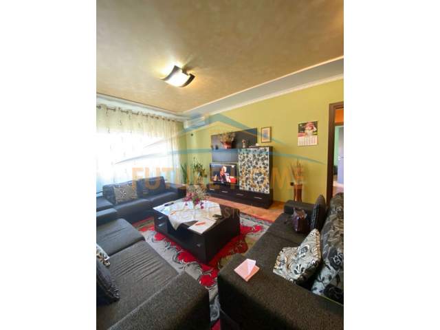 Tirane, jepet me qera apartament Kati 2, 97 m² 800 Euro