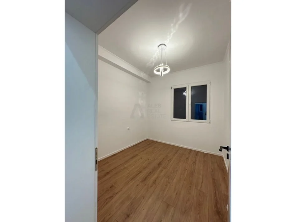 Tirane, shitet apartament 2+1 Kati 7, 73 m² 168.000 € (Rruga e Durrsit)