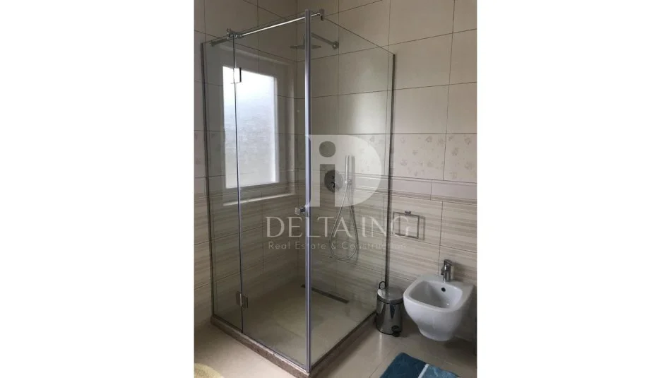 Tirane, jepet me qera Vile 2 Katshe Kati 2, 430 m² 3.000 € (Kompleksi Akacia 2)