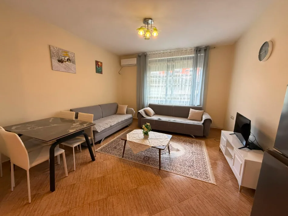 Tirane, jepet me qera apartament 2+1+Ballkon Kati 5, 94 m² 750 € (Rruga e Kosovareve)