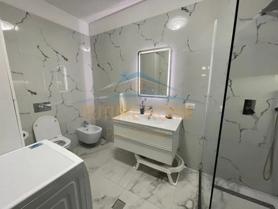 Tirane, jepet me qera apartament 2+1 Kati 3, 95 m² 500 € 