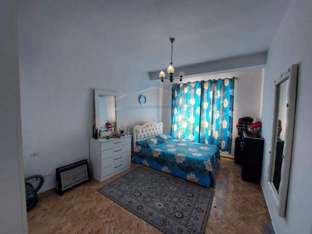 Durres, shitet apartament 95 m² 95.000 Euro (KAZAZI)