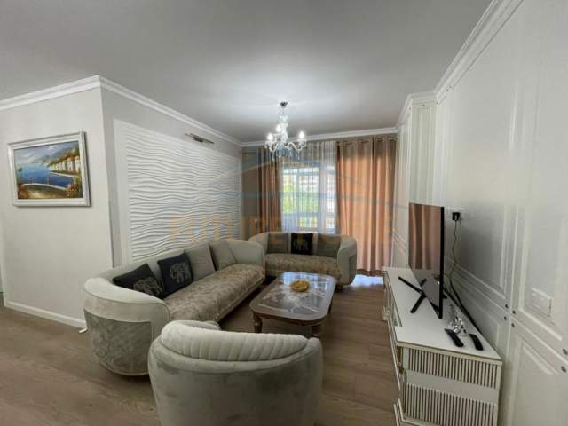 Durres, shitet apartament 2+1 Kati 2, 115 m² 140.000 Euro (Plazh-Hekurudha, Durres)