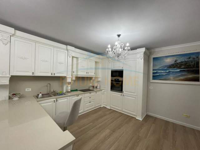 Durres, shitet apartament 2+1 Kati 2, 115 m² 140.000 Euro (Plazh-Hekurudha, Durres)