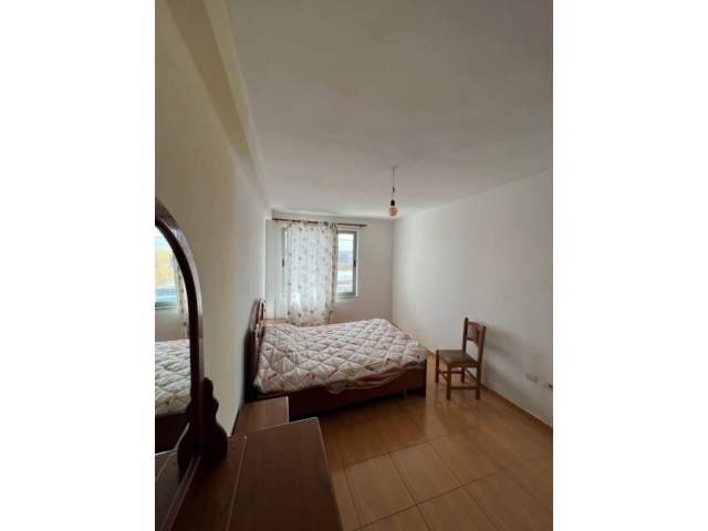 Tirane, shitet apartament 1+1 Kati 8, 69.000 Euro (Bulevardi Migjeni)