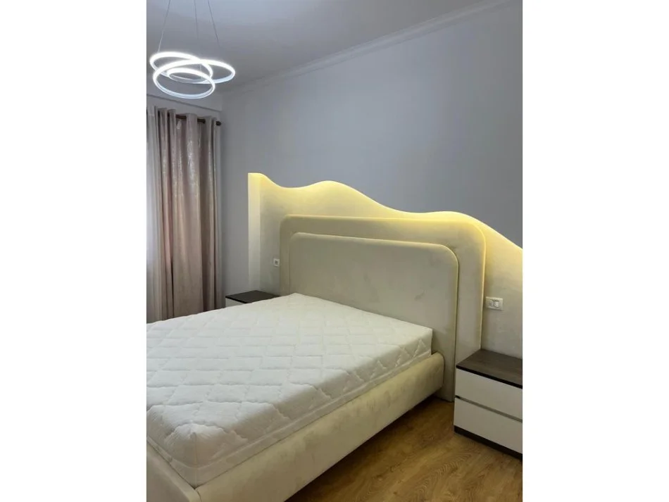 Tirane, shitet apartament 2+1+Ballkon Kati 1, 107 m² 173.000 € (astir)