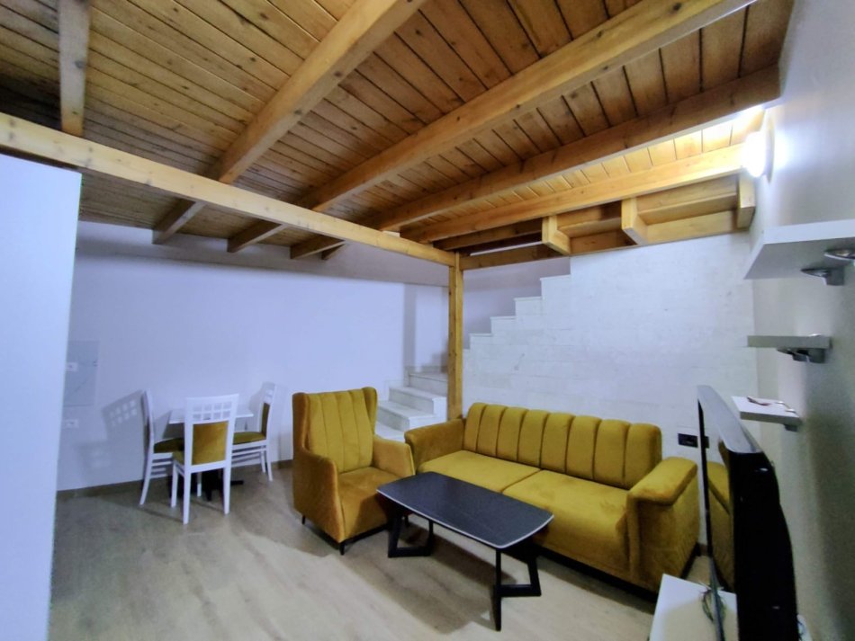 Tirane, jepet me qera nga Pronari, pa-komision apartament duplex 1+1+Ballkon Kati 2, 60 m² 350 € (Rruga Muhamed deliu)