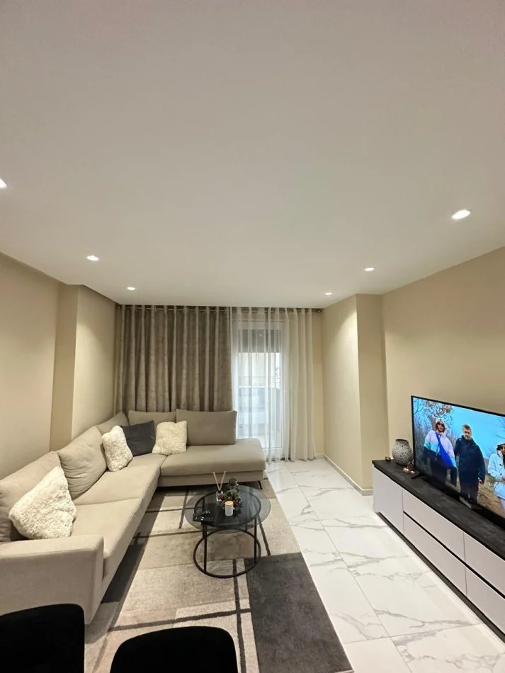 Tirane, shitet apartament 2+1 Kati 1, 100 m² 210.000 € (Astir)