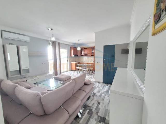 Durres, shitet apartament 1+1 Kati 7, 75 m² 77.000 Euro (Plazh-Hekurudha, Durres)