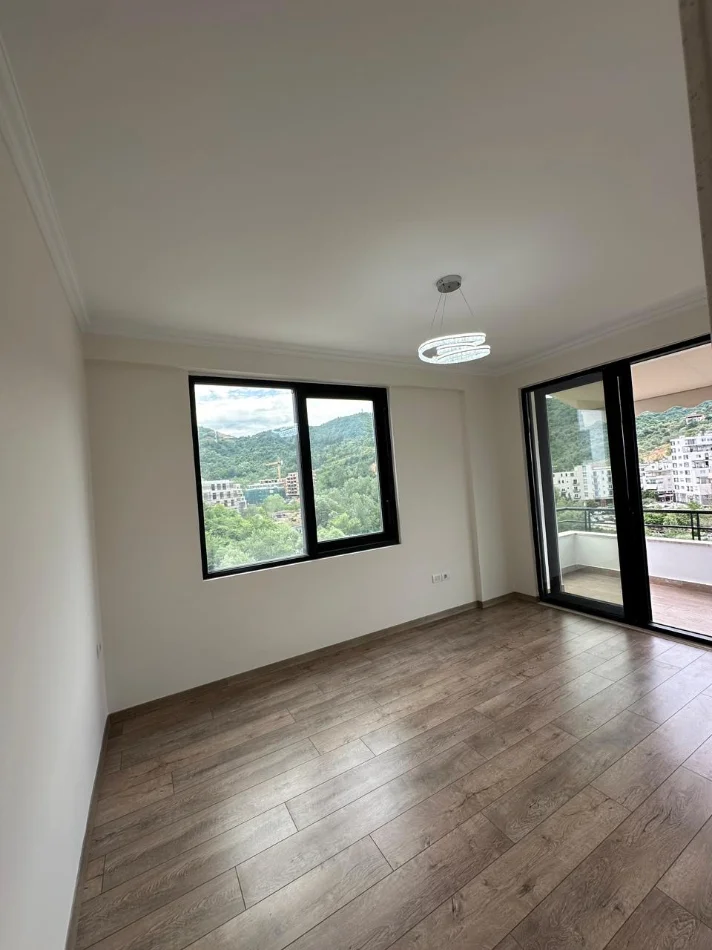 Tirane, shitet apartament 2+1 Kati 4, 106 m² 273.000 € (Liqeni i Thate , Rruga Hamdi Garunja)