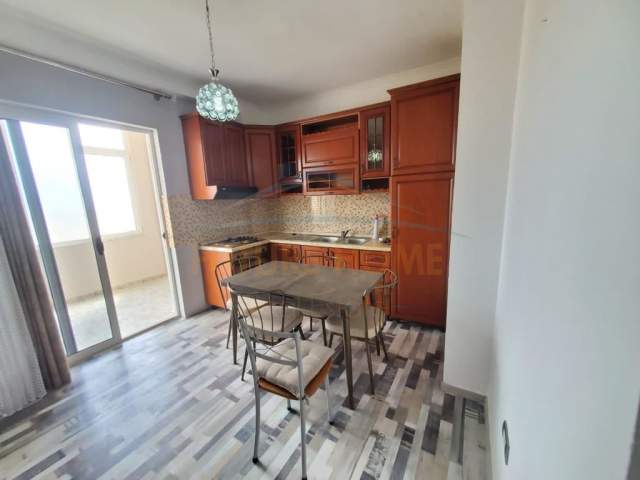 Durres, shitet apartament 1+1 Kati 7, 75 m² 77.000 Euro (Plazh-Hekurudha, Durres)