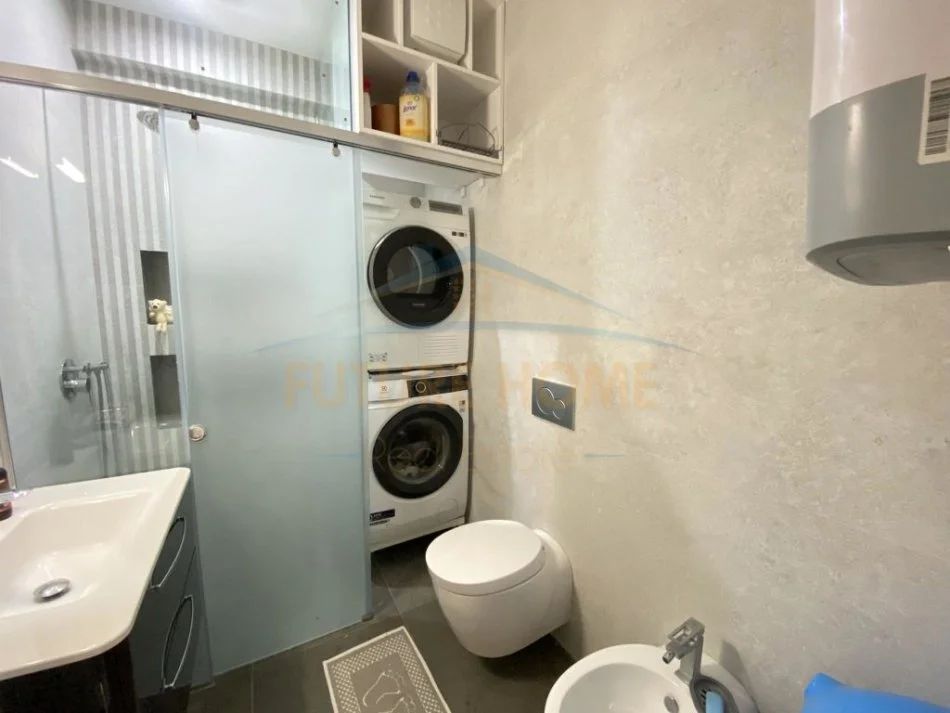 Tirane, shitet apartament 2+1+Aneks+Ballkon Kati 4, 102 m² 160.000 € (Unaza e Re)