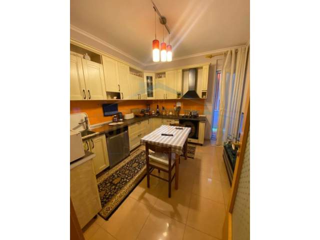 Tirane, shes apartament 3+1+BLK Kati 2, 122 m² 220.320 Euro (Rruga e Barrikadave)