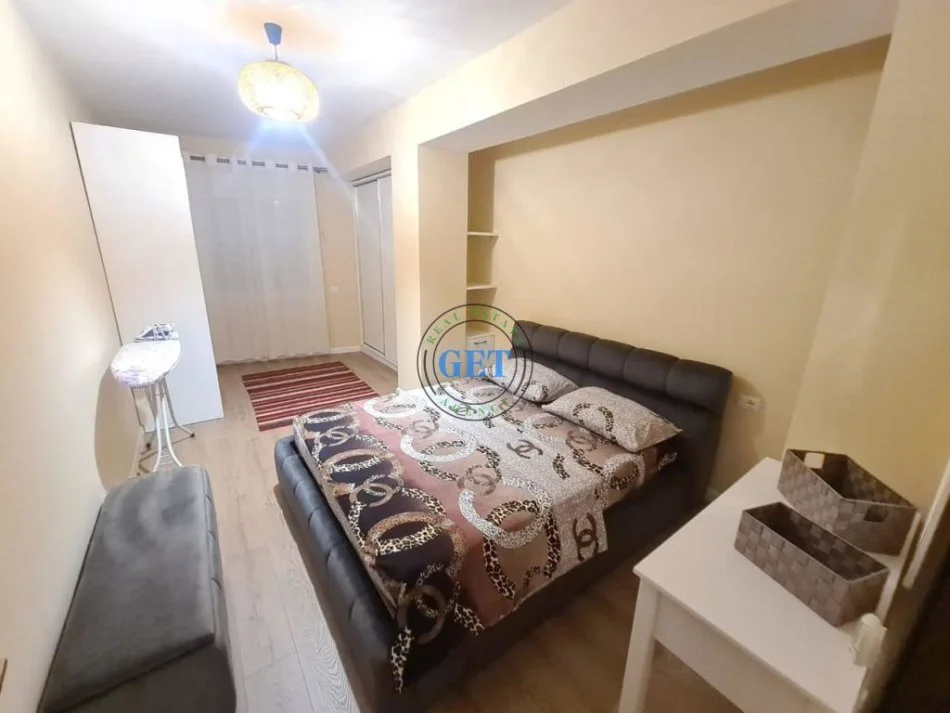 Durres, jepet me qera apartament 1+1+Ballkon Kati 2, 65 m² 400 € (Plazh Iliria)