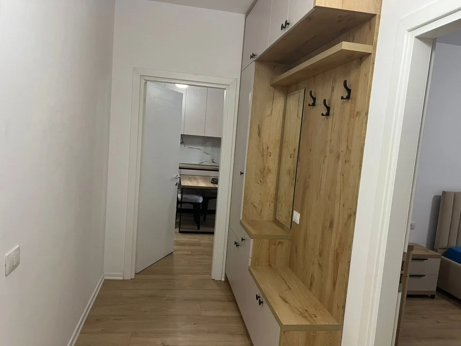 Tirane, jepet me qera apartament 2+1 Kati 2, 98 m² 500 € (Rruga Sokrat Miho)