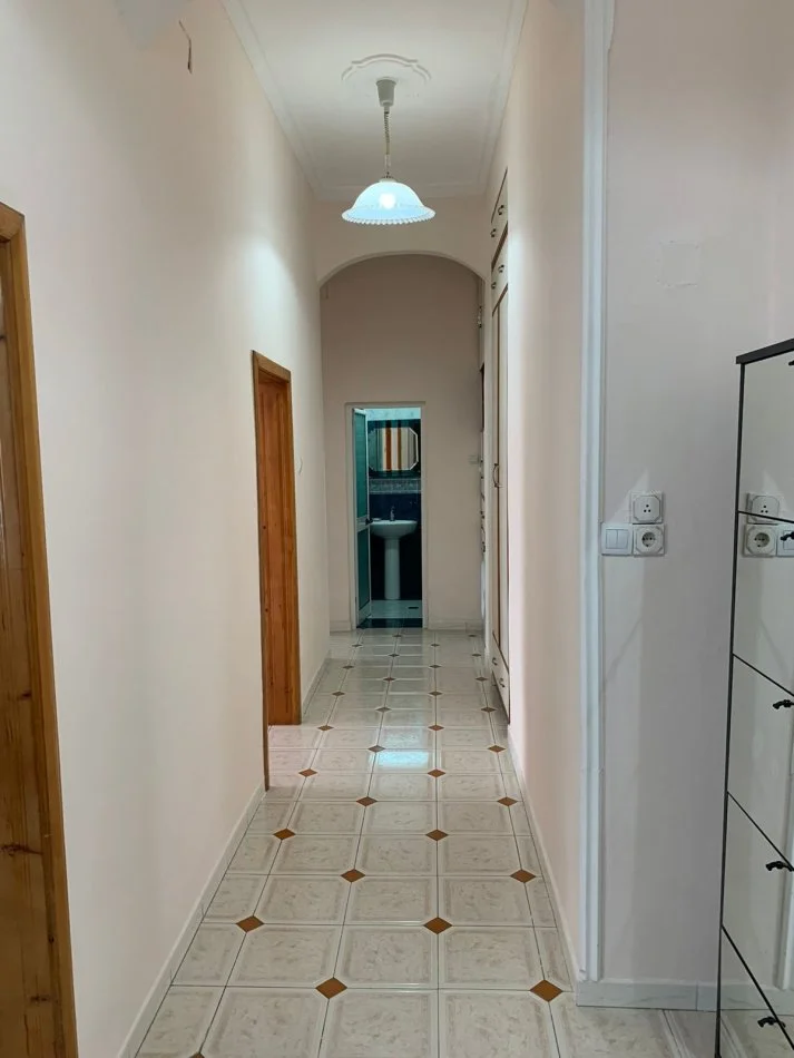 Tirane, jepet me qera apartament 2+1 Kati 3, 80 m² 550 € 