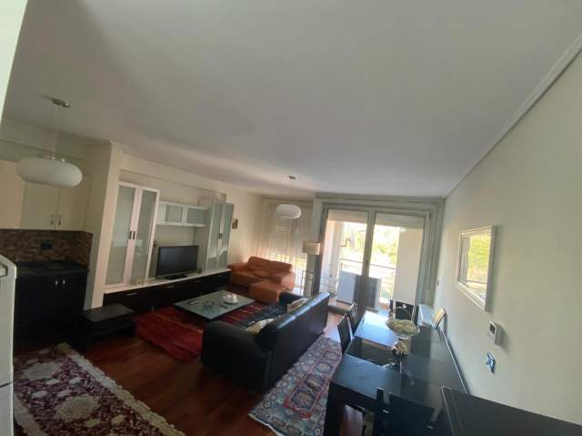Tirane, jepet me qera apartament 1+1+BLK Kati 4, 82 m² 700 Euro (Sami Frasheri)