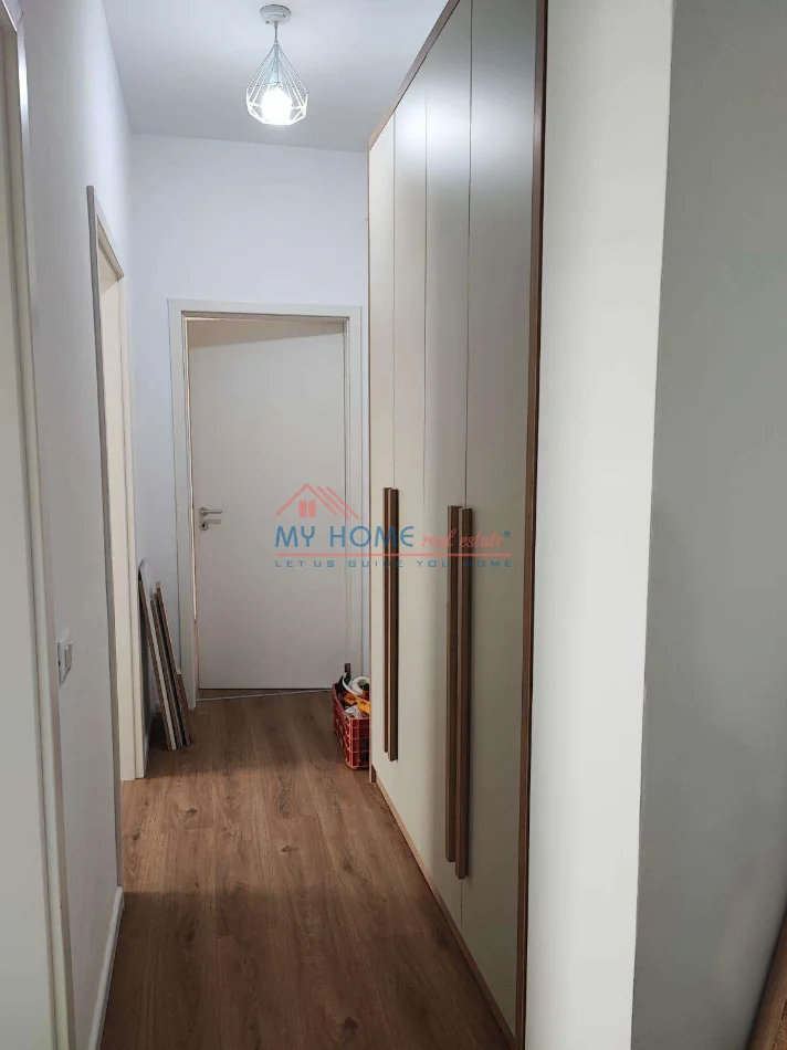 Tirane, jepet me qera apartament 2+1+Ballkon Kati 4, 100 m² 500 € (Kompleksi Kaimi)