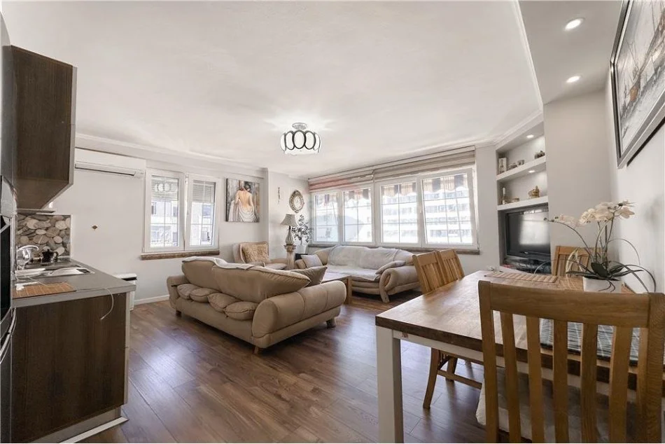 Tirane, shitet apartament 2+1+Aneks+Ballkon, Kati 6, 86 m2 167,000 € (Rruga Sali Butka - 21 Dhjetori, Albania)