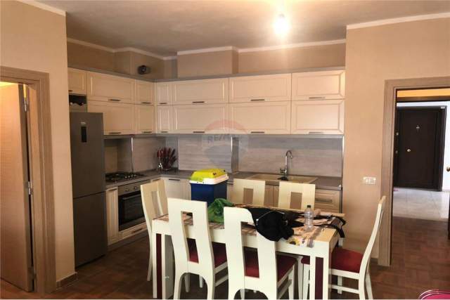 Tirane, jepet me qera apartament 2+1+BLK Kati 2, 93 m² 350 Euro (Astir)