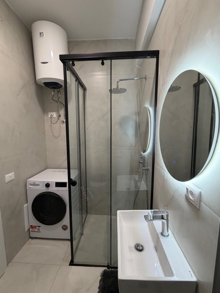 Tirane, jepet me qera apartament 1+1 Kati 3, 400 € (Rruga Dalip Topi)