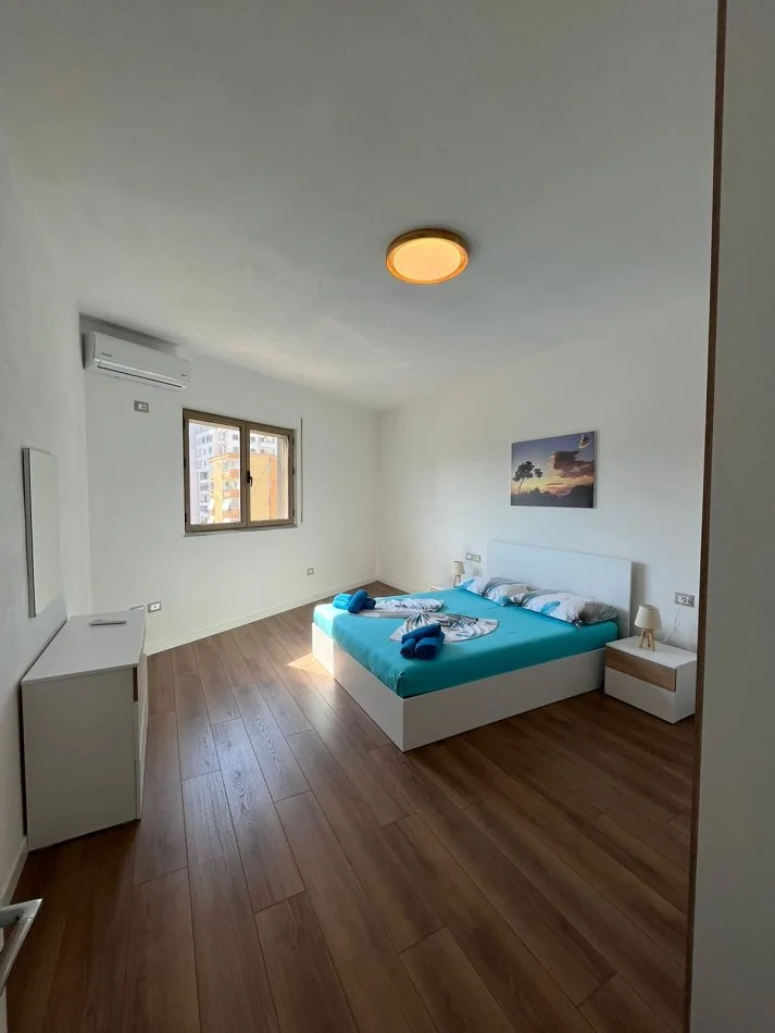 !DHENE!Durres, jepet me qera apartament 1+1+Ballkon Kati 6, 85 m² 400 €