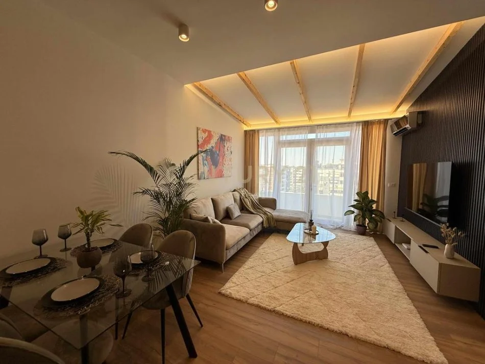 Tirane, shes apartament 2+1 Kati 9, 82 m² 143.500 € (ASTIR)