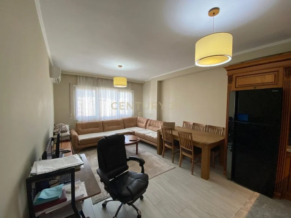 Vlore, shes apartament 1+1 Kati 8, 87 m² 158.000 € (Rruga 5 maji)