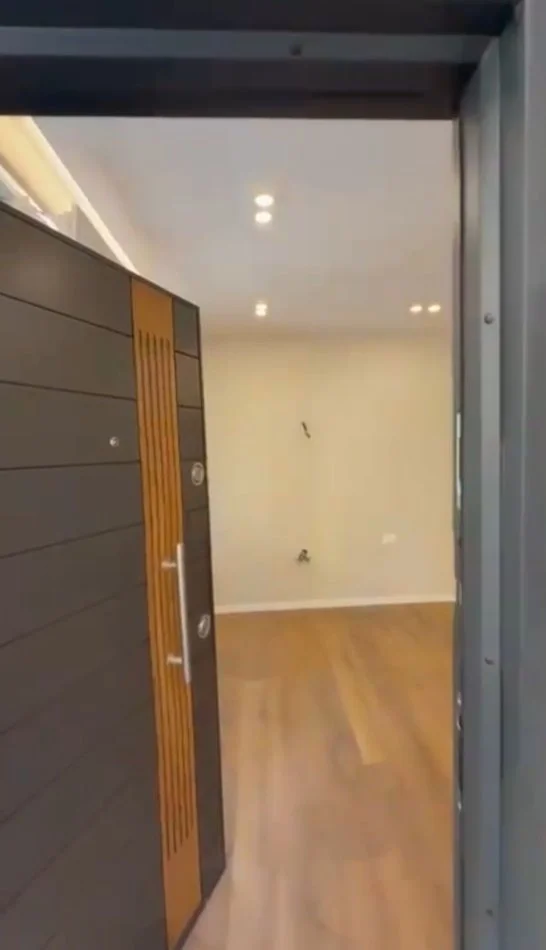 Tirane, jepet me qera apartament 1+1+Ballkon Kati 1, 45 m² 650 € (RRUGA E ELBASANIT)