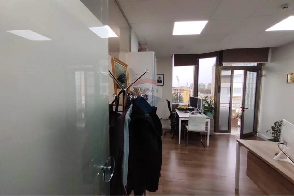 Tirane, jepet me qera apartament 3+1+Ballkon , 1.500 € (Sulejman Delvina)