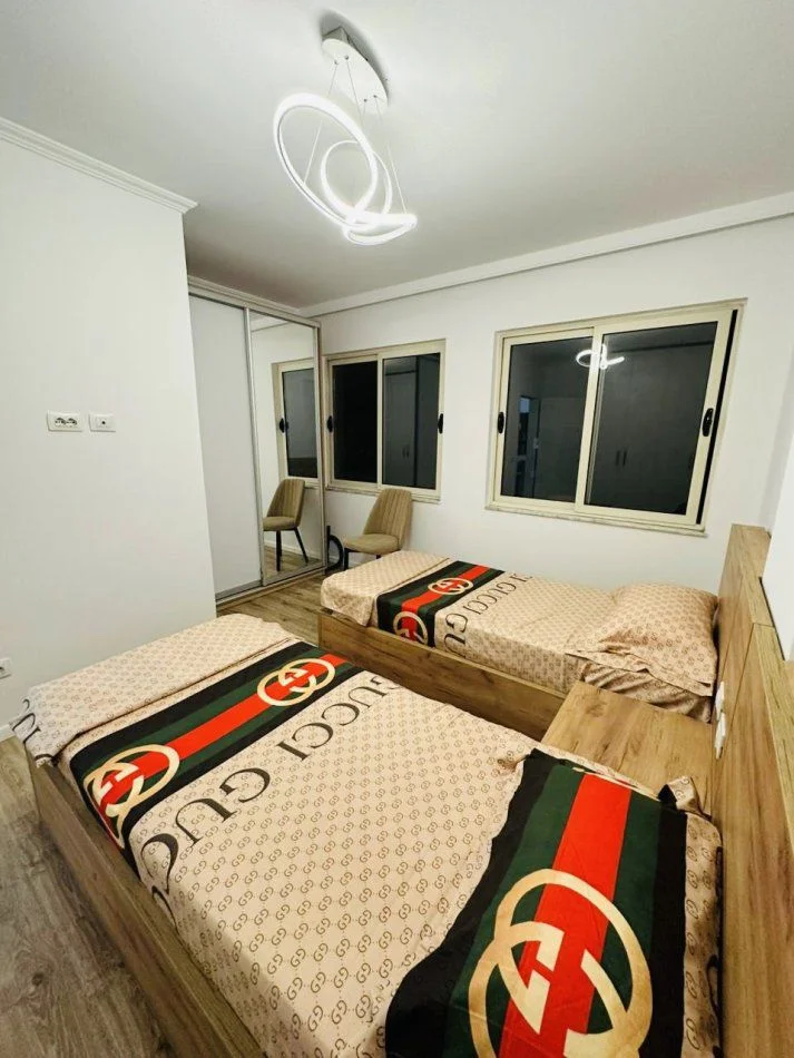 Shqiperi, jepet me qera apartament 1+1+Ballkon Kati 5, 60 m² 520 € (YZBERISHT)