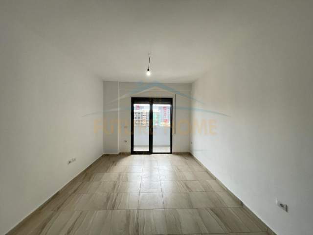 Tirane, jepet me qera apartament 1+1 Kati 7, 75 m² 350 Euro (Unaza e Re)