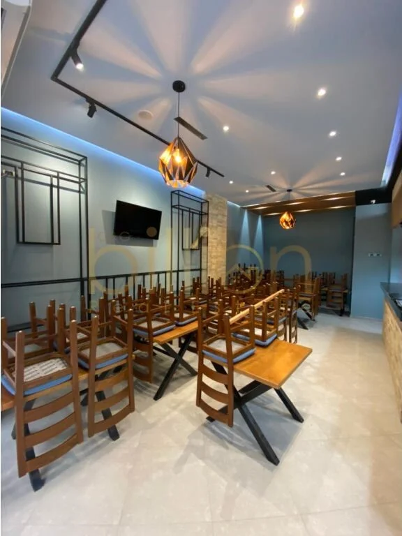 Tirane, shitet ambjent biznesi Kati 0, 70 m² 200.000 € (Astiri, Tirana, Albania)