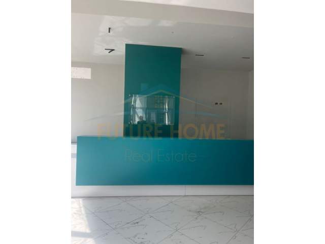Durres, jepet me qera ambjent biznesi Kati 0, 115 m²  (Te Rruga Portit, Durres)