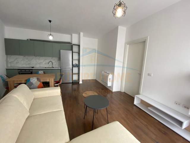 Tirane, jepet me qera apartament 1+1 Kati 6, 68 m² 450 Euro (Rruga e Barrikadave)