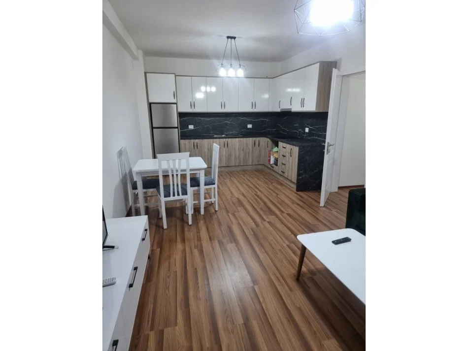 Tirane, shitet apartament 2+1 Kati 7, 72 m² 110.000 € (astir)