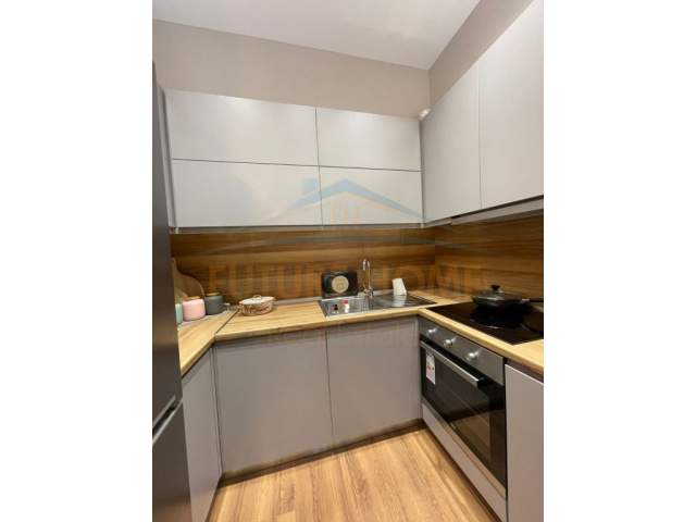 Tirane, jepet me qera apartament Kati 3, 79 m² 800 Euro (Kompleksi "Square 21")