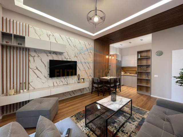 Tirane, jepet me qera apartament Kati 3, 79 m² 800 Euro (Kompleksi "Square 21")