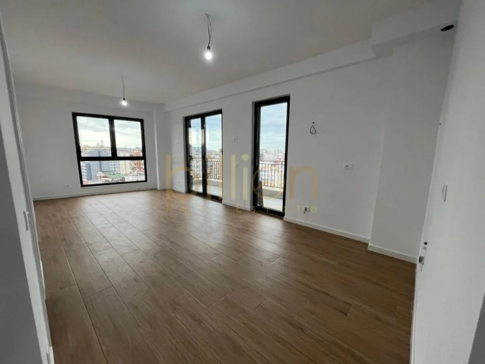 Tirane, jepet me qera apartament 2+1 Kati 9, 88 m² 900 € (Rruga Vehbi Agolli, Njësia Bashkiake Nr. 2, Tirana, Tirana Municipality, Tirana County, Central Albania, 1001, Albania)