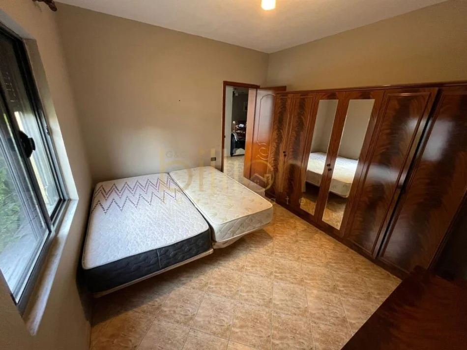 Tirane, jepet me qera apartament 2+1 Kati 2, 121 m² 700 € (Yzberisht)