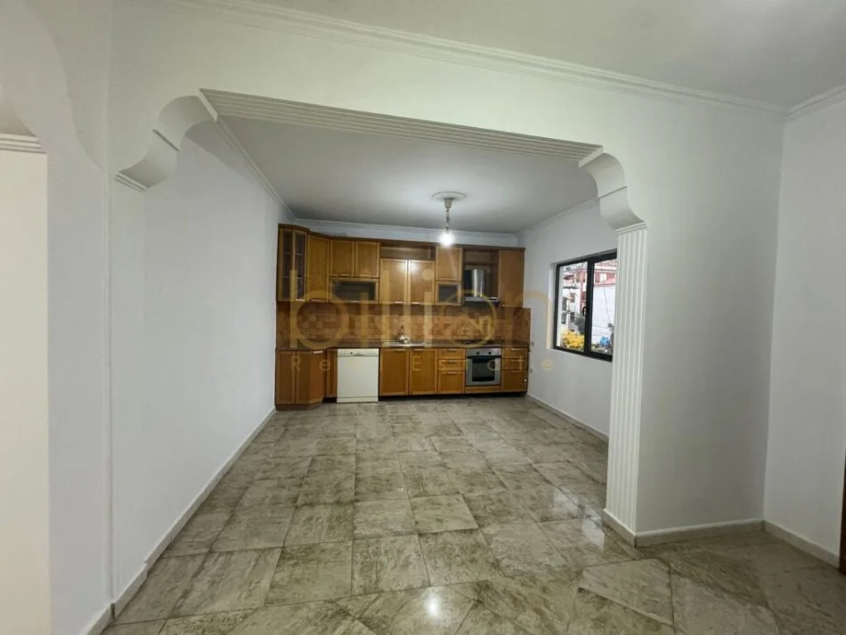 Tirane, shitet apartament 3+1+Ballkon Kati 2, 141 m² 190.620 € (Selitë, Njësia Bashkiake Nr. 5, Tirana, Tirana County1020, Albania)
