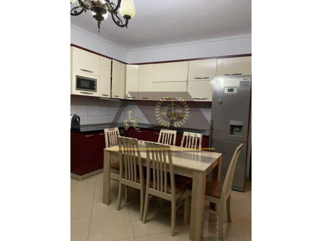 Tirane, jepet me qera 2+1 Kati 2, 120 m² 400 Euro (Rruga Fiqiri Basha)