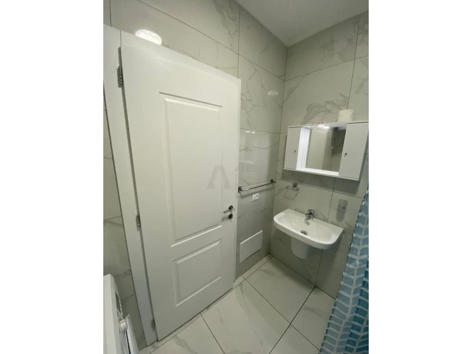 Tirane, shitet apartament 2+1 Kati 7, 72 m² 110.000 € (astir)