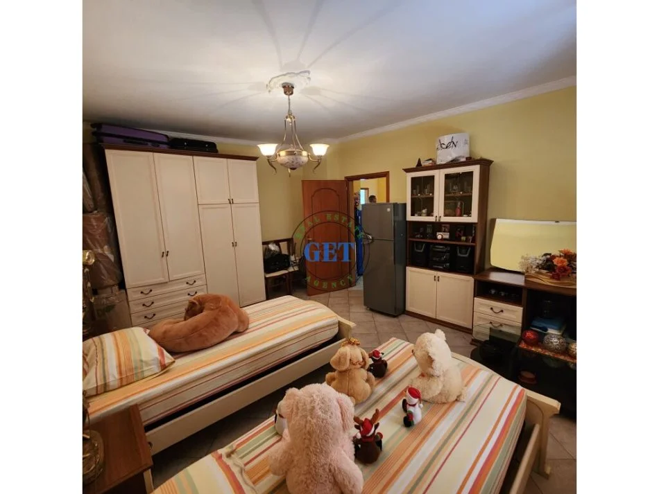 Durres, shitet apartament 2+1+Ballkon Kati 7, 120 m² 120.000 € (Ish rajoni, Durres)