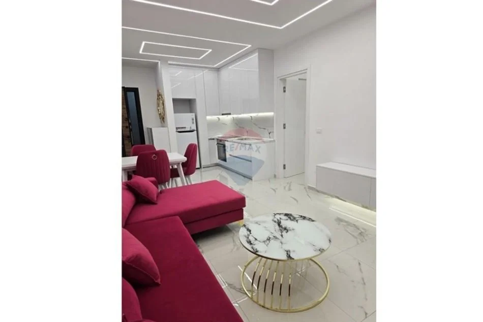 Tirane, jepet me qera apartament 1+1 , 70 m² 650 € (Kodra e Diellit)