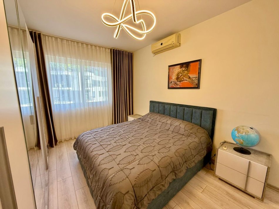 Tirane, jepet me qera apartament 1+1 Kati 4, 70 m² 900 € (Rruga Kosovareve)